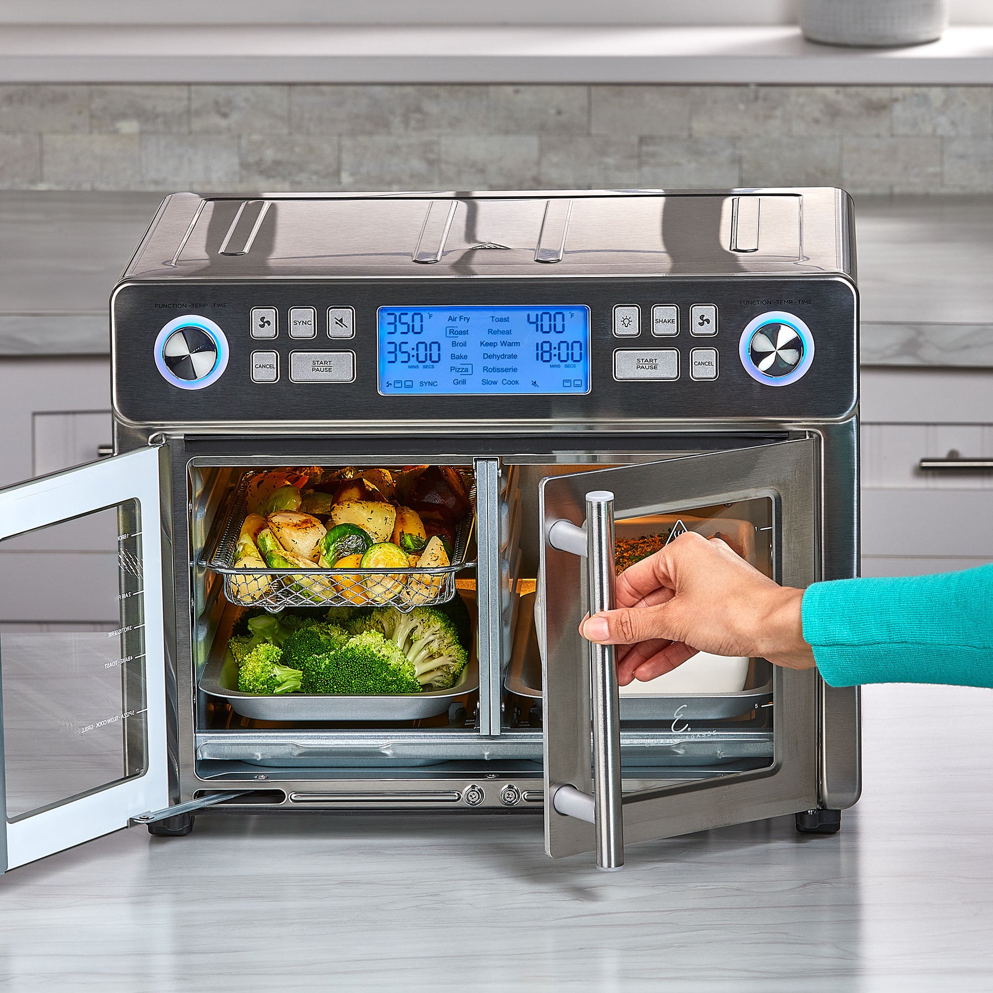 EMERIL LAGASSE DUAL-ZONE 360 AIRFRYER OVEN™ COMBO WITH FRENCH DOOR, 25 QT